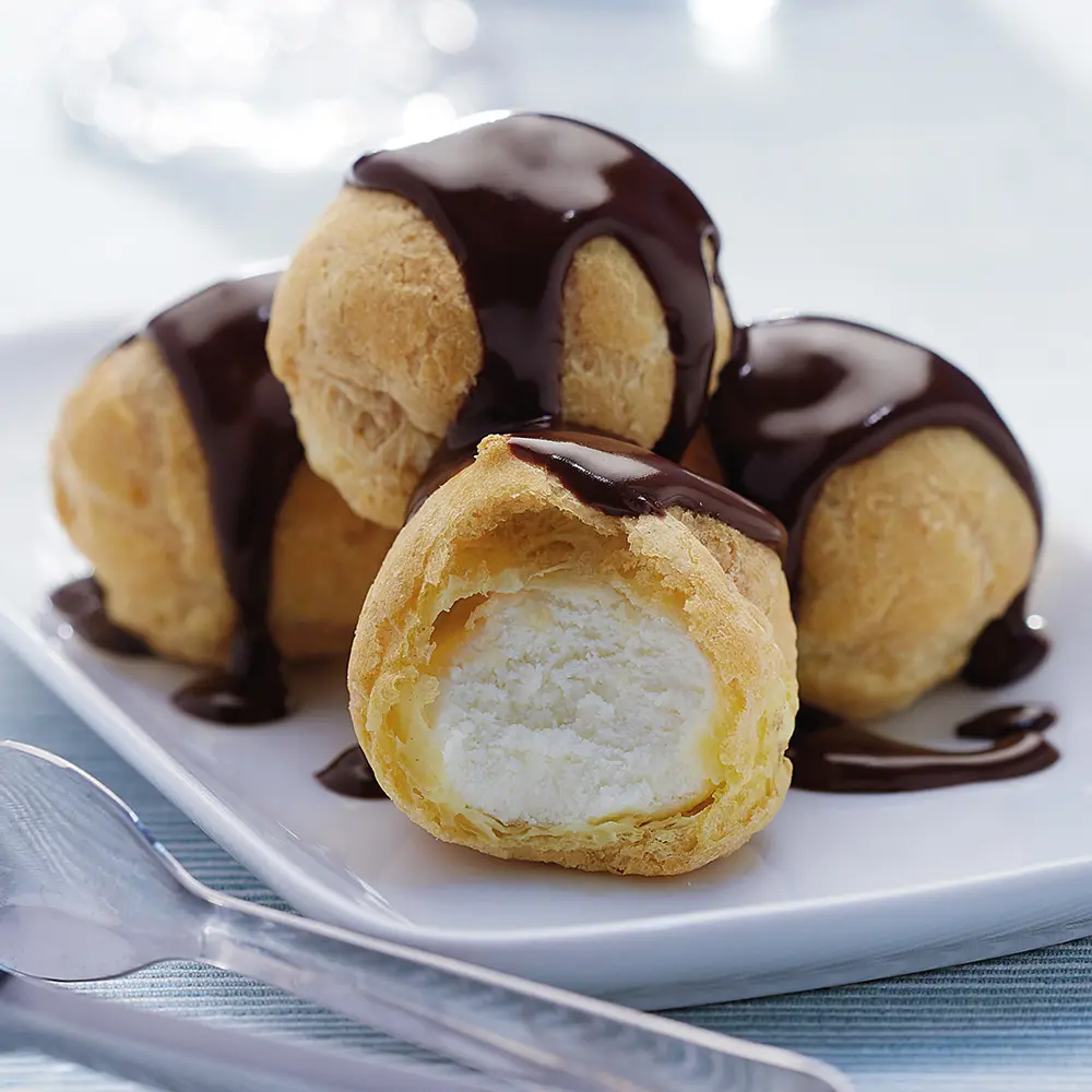 Profiteroles con Nata